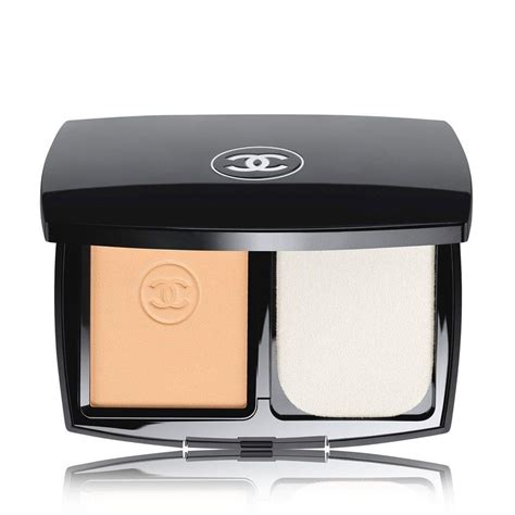 le teint ultra tenue chanel compact|chanel ultra le teint bd21.